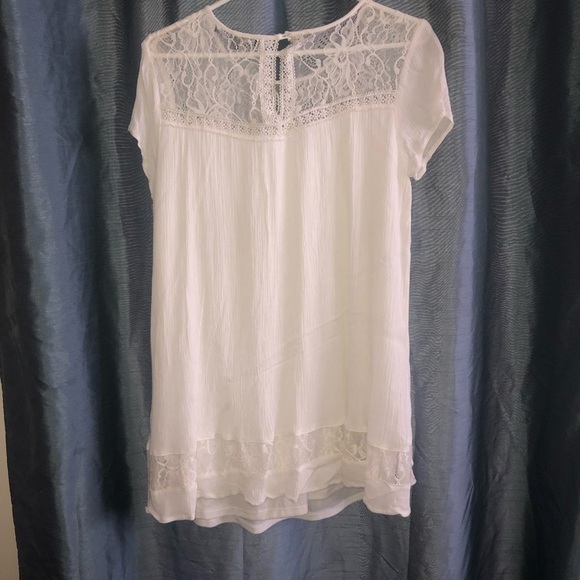 One Clothing White Lace Top size L , romantic looking white blousy top - Picture 2 of 9